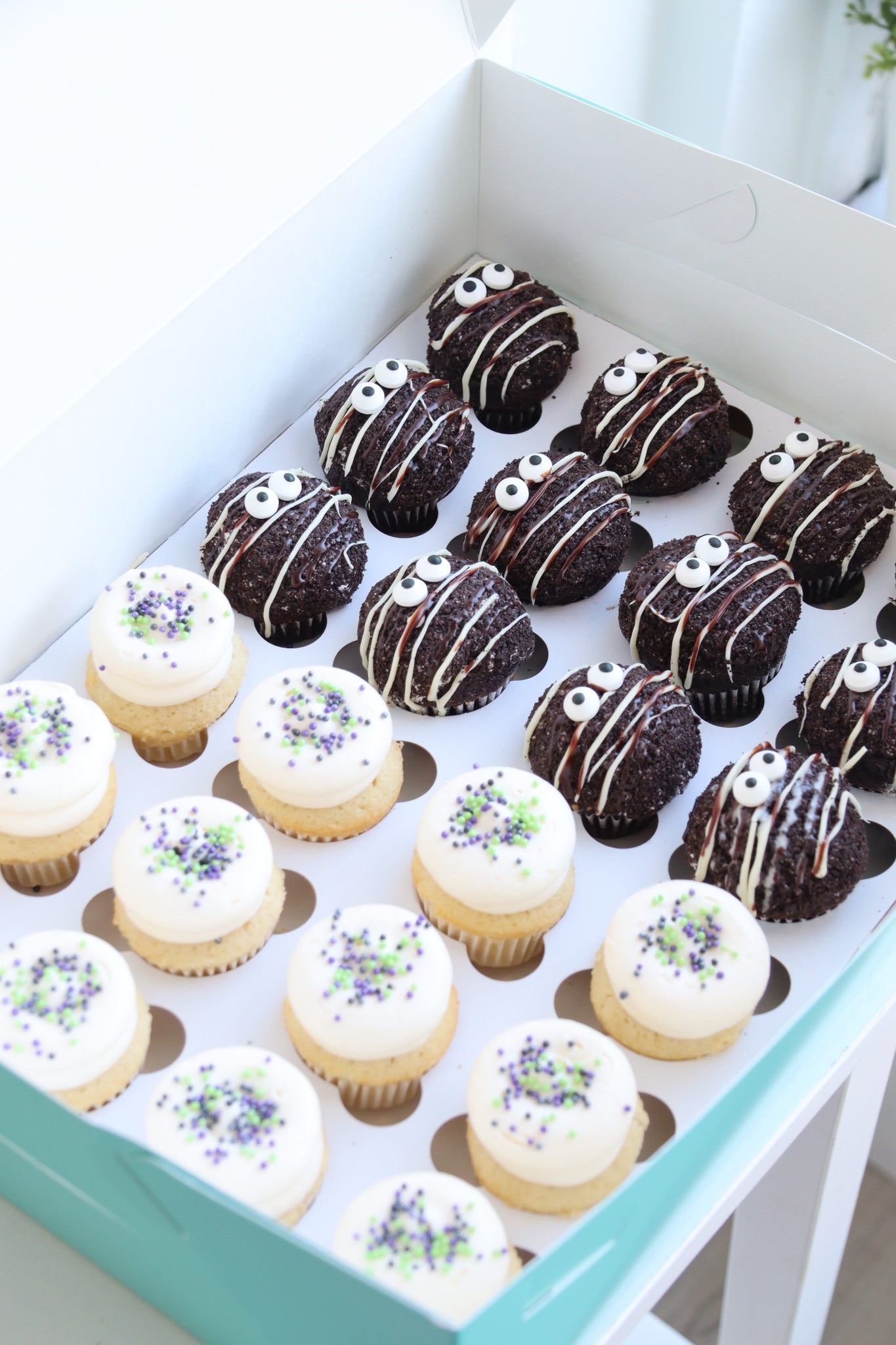 Halloween - mini cupcakes – Layers Cupcakes