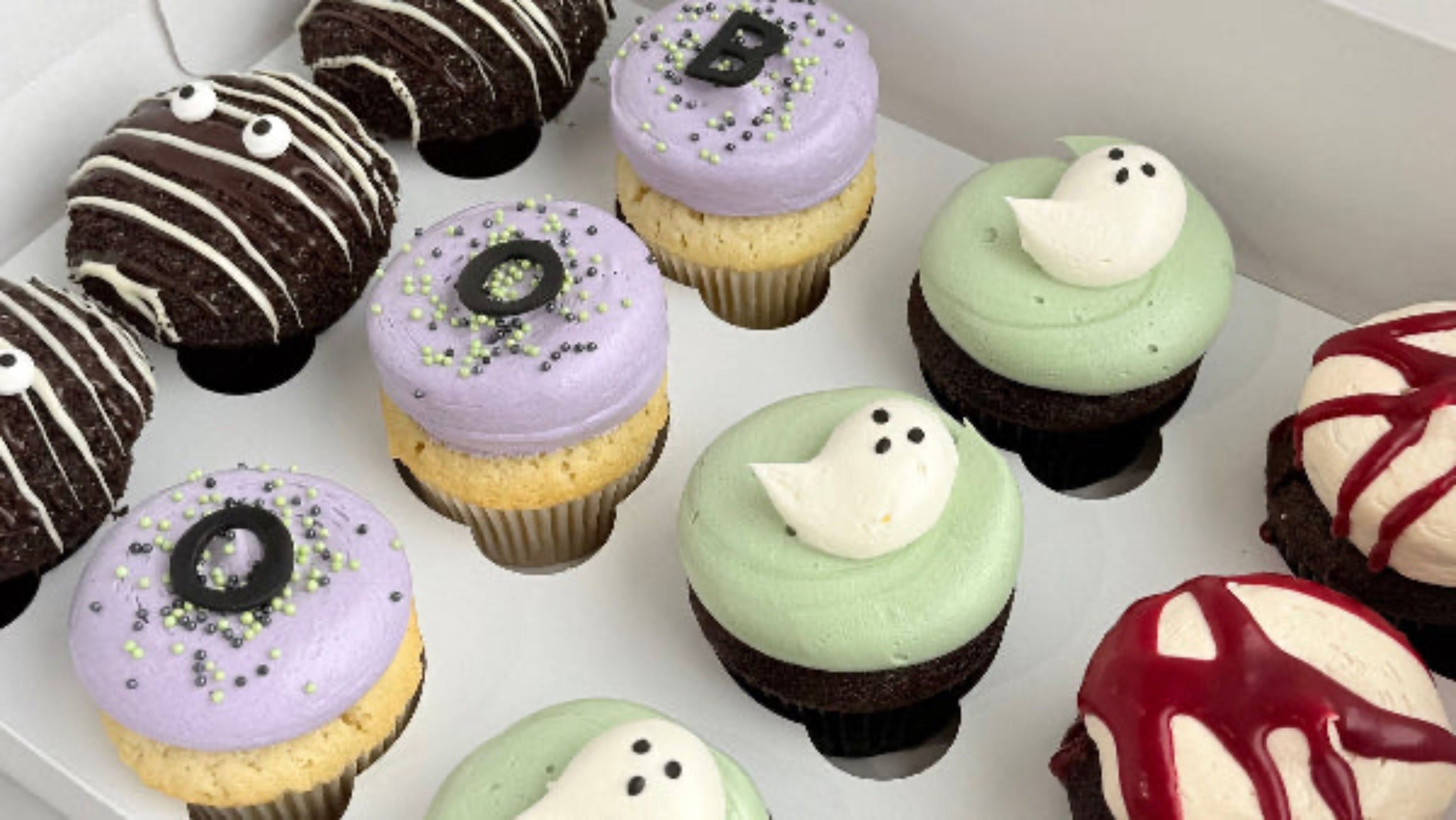 BOO Dozen – Layers Cupcakes