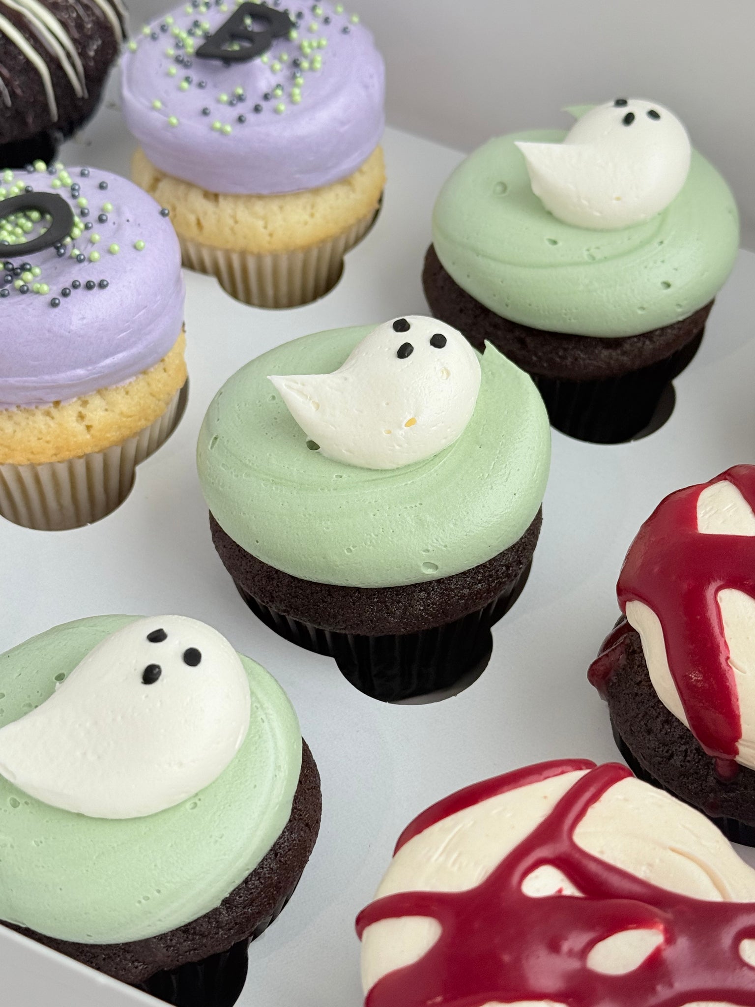 BOO Dozen – Layers Cupcakes